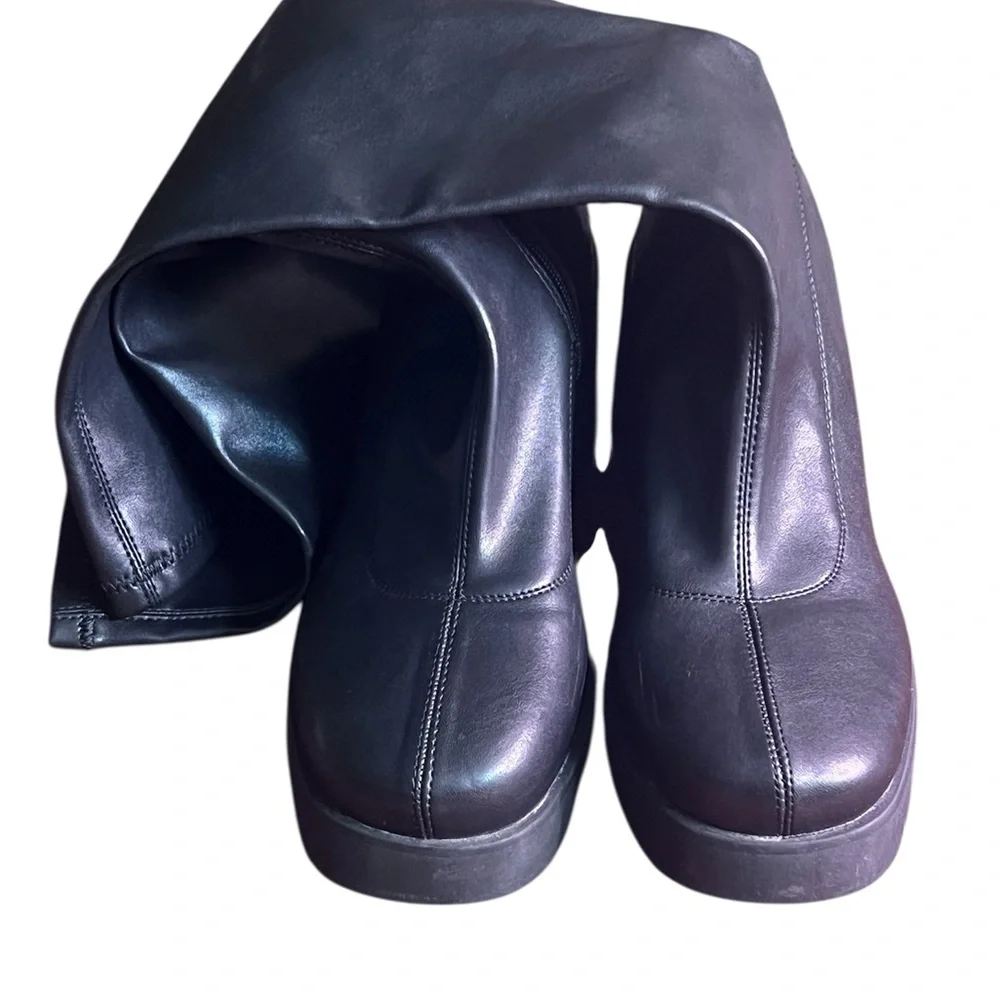 Steve Madden Black Leather Knee-High Boots - Picture 2 of 2